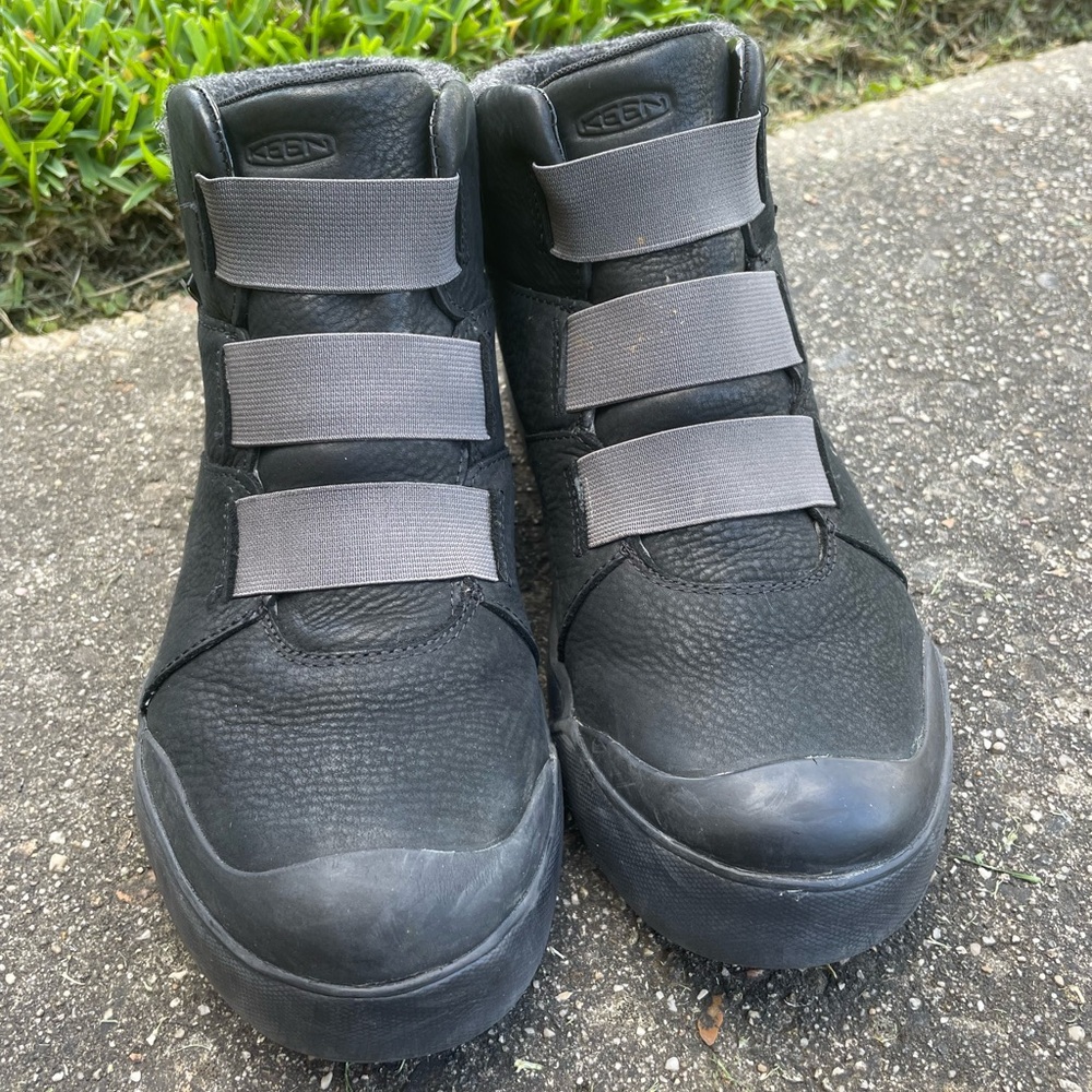 Keen Elle Mid Winter Waterproof Booties with Sturdy Rubber Sole